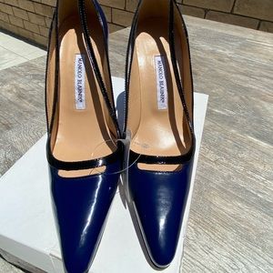 Manolo Blahnik Navy Blue/Black Heels